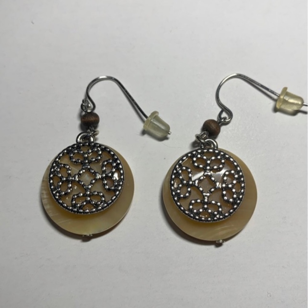 Earrings - Picture 5 of 5